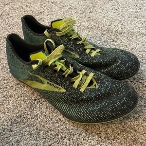 ⭐️ 4 for 20! Brooks Mach 19 edition track shoes green and black 8.5